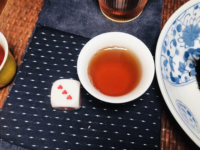 大益2007年701批8582青饼普洱茶品质特点
