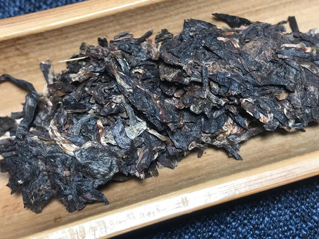 广隆2015年金韵青饼普洱茶品质特点