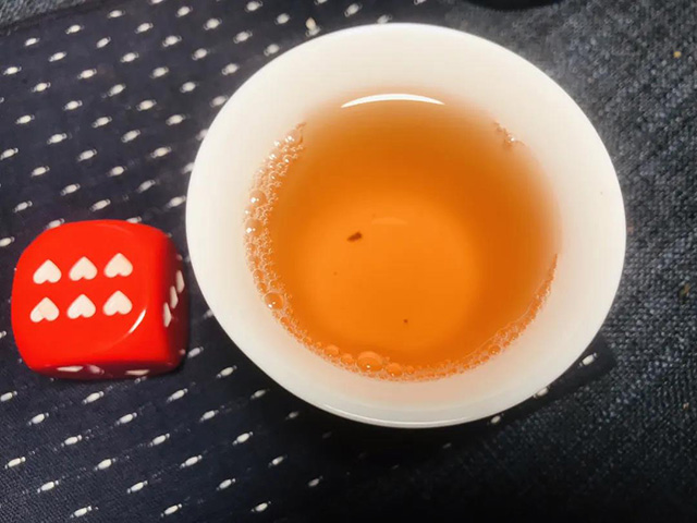 广隆2015年金韵青饼普洱茶品质特点