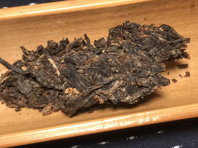 大益2012年龙腾盛世青饼普洱茶品质特点