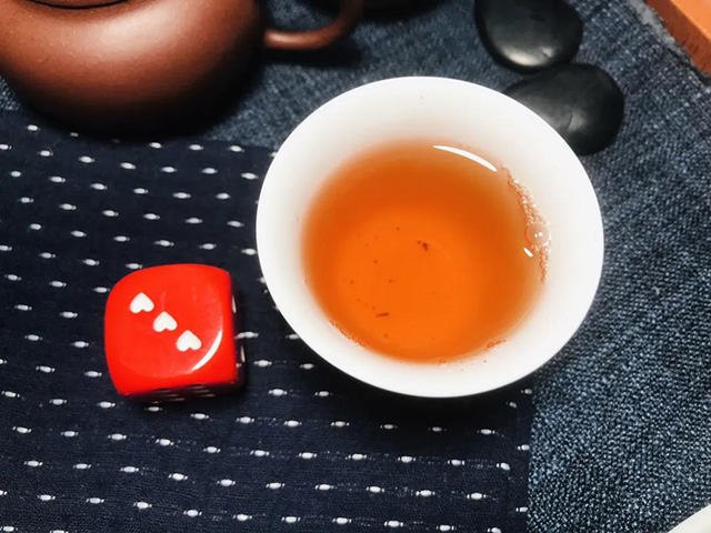 大益2012年龙腾盛世青饼普洱茶品质特点