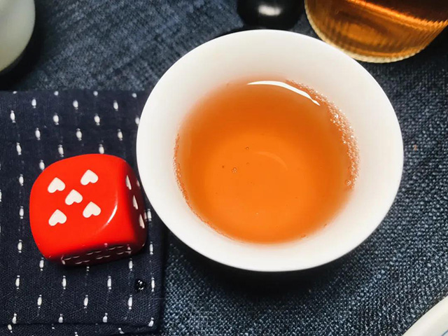 福今2010年典藏品青饼普洱茶品质特点