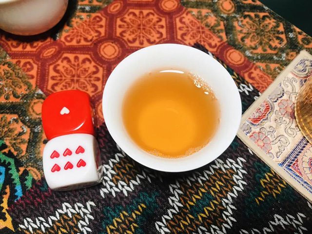 大益2011年易武正山青饼普洱茶