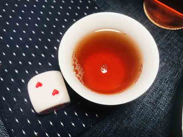 中茶吉幸牌2004年班章青砖普洱茶品质特点