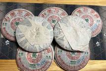 宫廷级老熟茶，苦韵+陈香！龙园号1999年老曼峨古树熟，喝完浑身通透