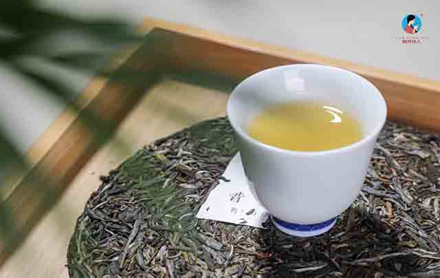 图为南茗佳人普洱茶
