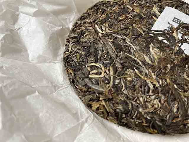 图为2021年摆尾箐古树茶小饼
