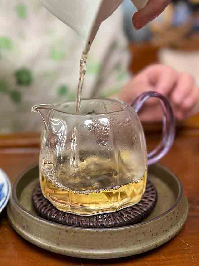 图为2021年摆尾箐古树茶小饼