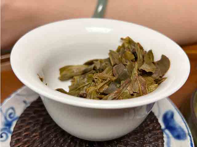图为2021年摆尾箐古树茶小饼