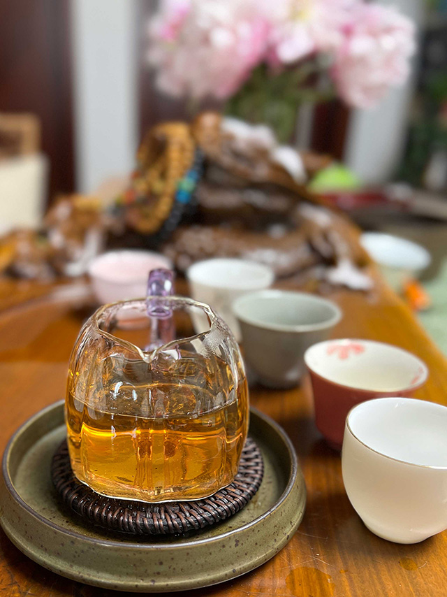 图为1999年傣文青饼