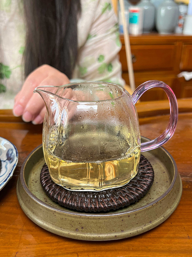 图为2024年易武上野高杆古树茶