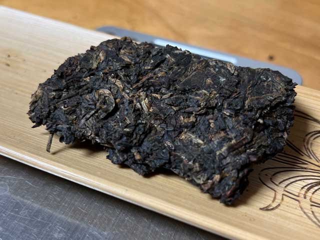 图为2002年厚纸7542绿印青饼