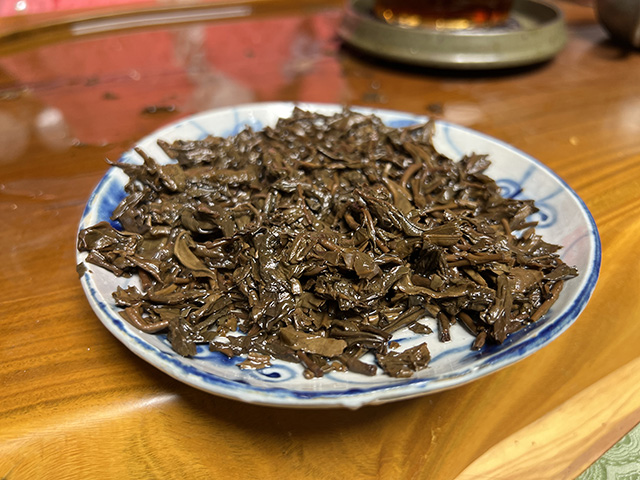 图为2002年厚纸7542绿印青饼
