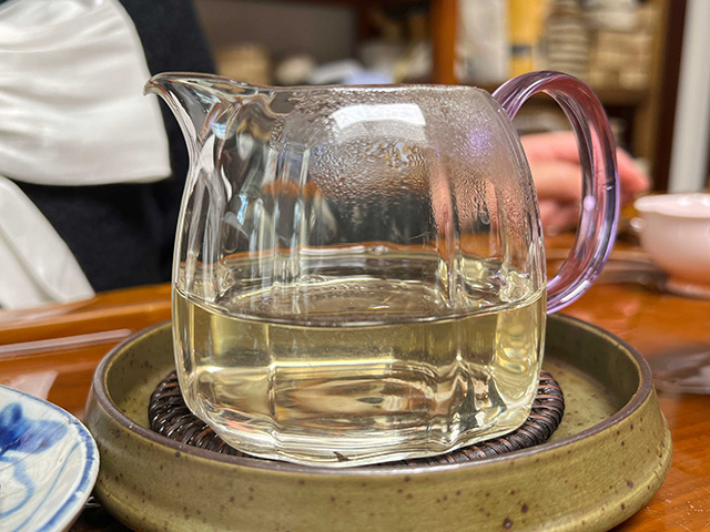 图为2024年钉耙山小叶猫耳朵普洱茶品鉴