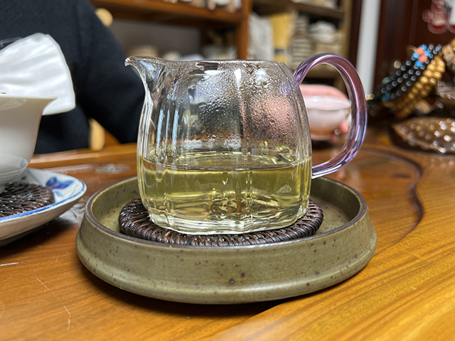 图为2024年钉耙山小叶猫耳朵普洱茶品鉴