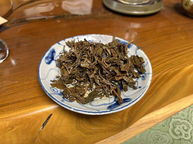 图为2002年201批绿印圆茶