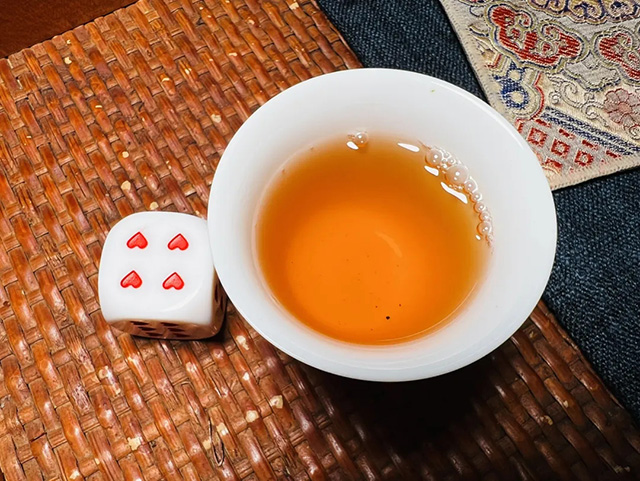 福今2011年早春青饼普洱茶
