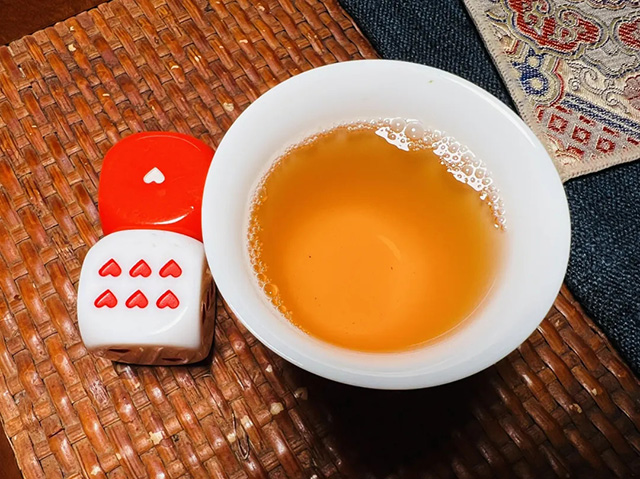 福今2011年早春青饼普洱茶