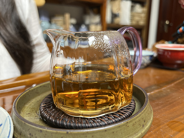 图为1996年玫瑰熟砖云南普洱茶砖