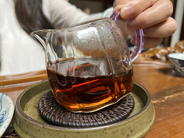 图为1996年玫瑰熟砖云南普洱茶砖