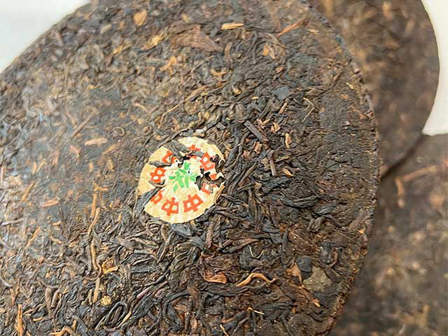 图为80年代广云贡饼干仓老茶