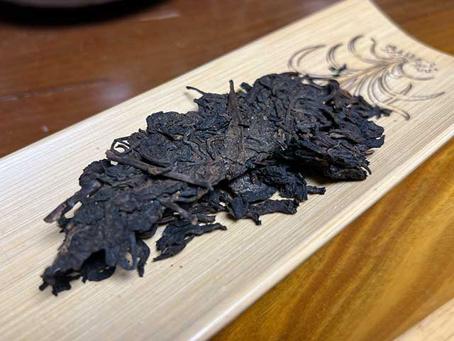 图为80年代广云贡饼干仓老茶