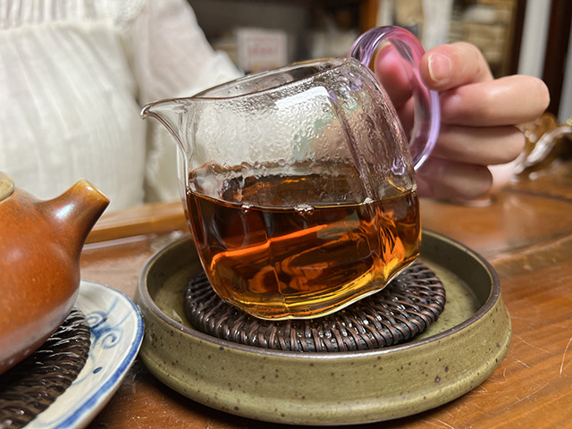图为80年代广云贡饼干仓老茶