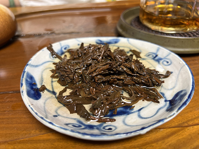 图为1996年凤牌青饼龟背饼