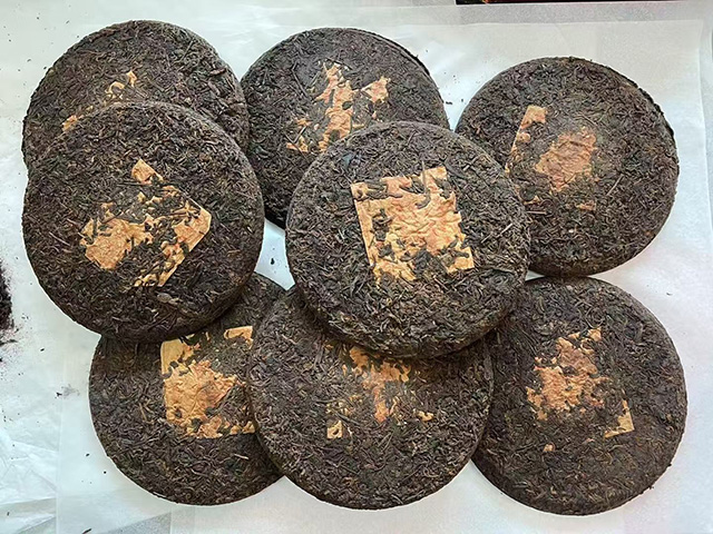 图为60年代英敏号青饼