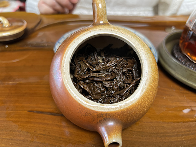 图为沪上老茶人样品90年代初老生茶