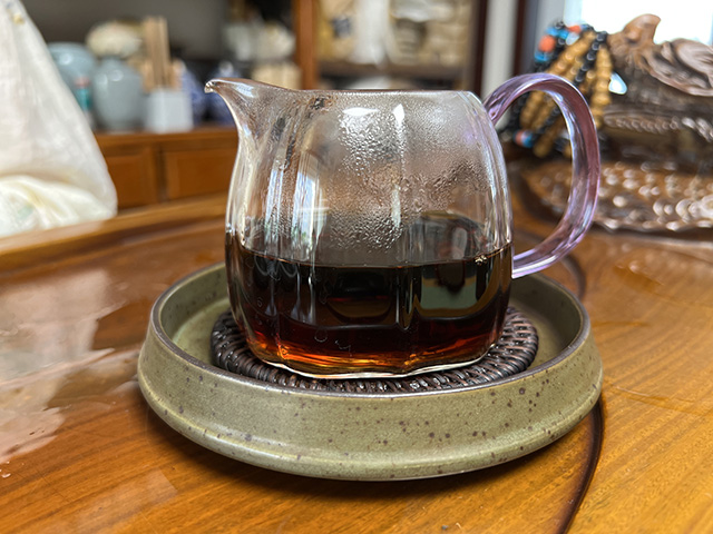 图为春城茶厂1993年春城小饼熟普