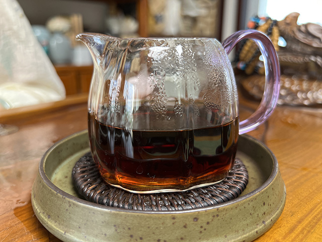 图为春城茶厂1993年春城小饼熟普