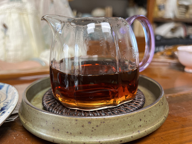 图为春城茶厂1993年春城小饼熟普