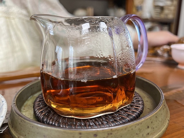 图为春城茶厂1993年春城小饼熟普