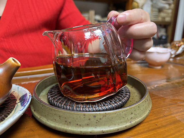 图为2000年易武老树圆茶易武春尖