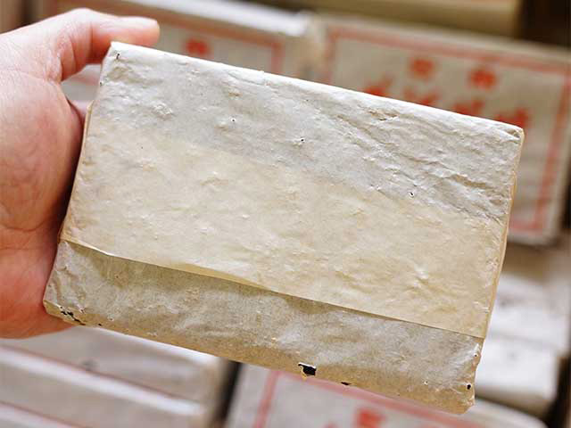 图为90年代末期7581熟砖