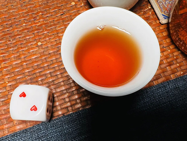 大益601巴达孔雀普洱茶品质特点