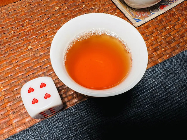 大益601巴达孔雀普洱茶品质特点