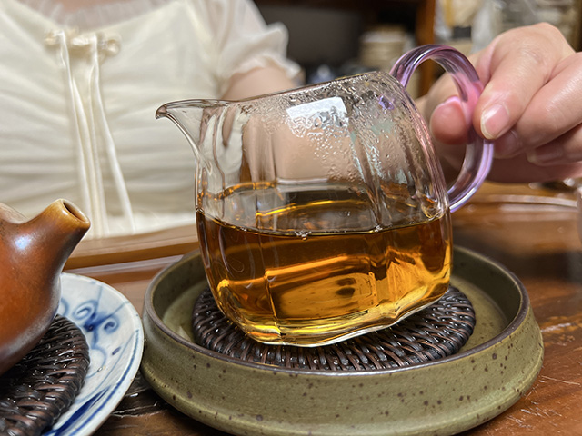 1996年花园茶厂首批敬字号青饼