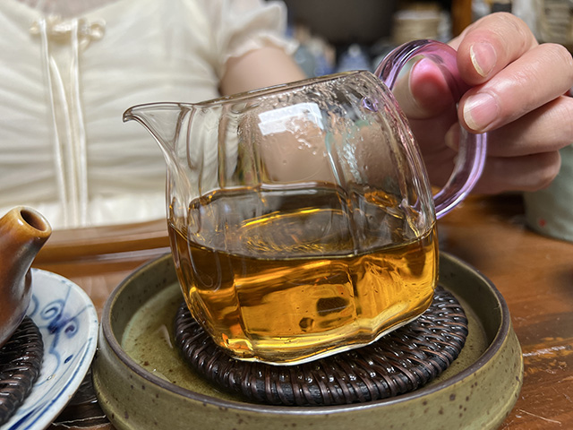 1996年花园茶厂首批敬字号青饼