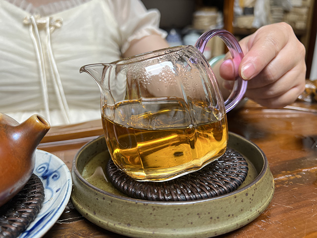 1996年花园茶厂首批敬字号青饼
