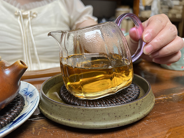 1996年花园茶厂首批敬字号青饼