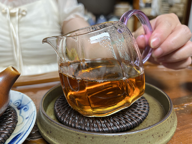 1996年花园茶厂首批敬字号青饼