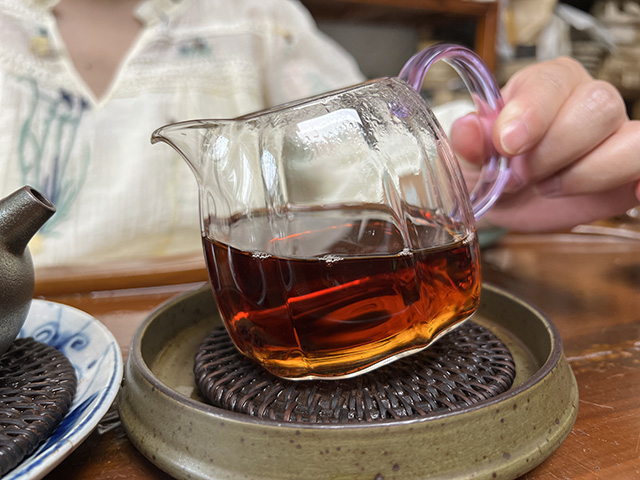 图为90年代大益玫瑰熟砖