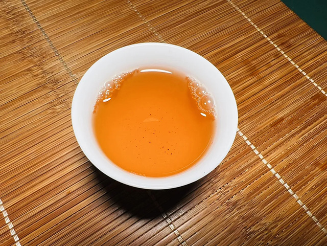 今大福2014年大印藏茶王青饼