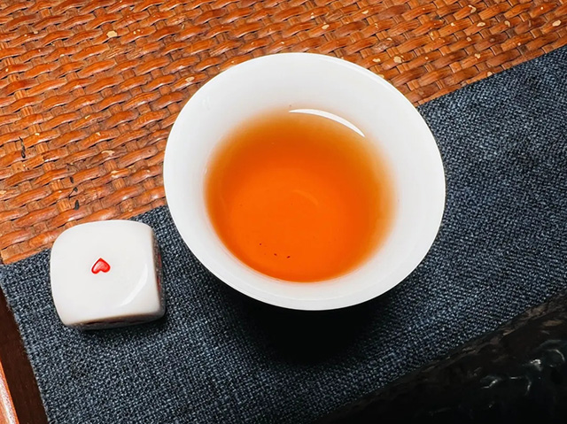 大益501乌金号圆茶普洱茶