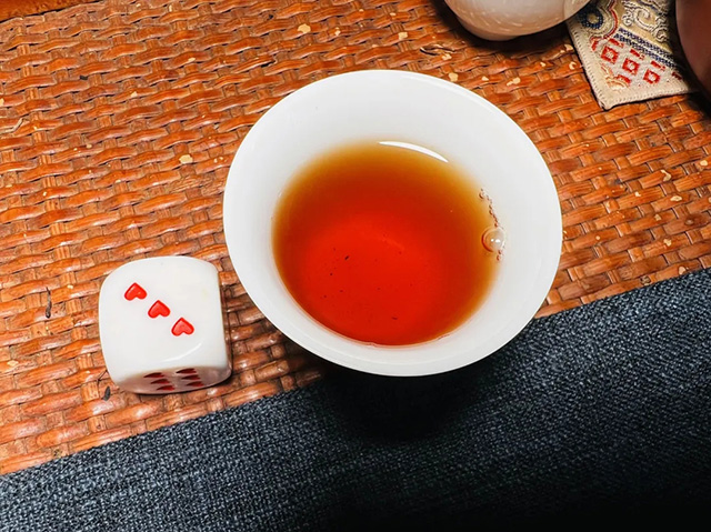 大益501乌金号圆茶普洱茶