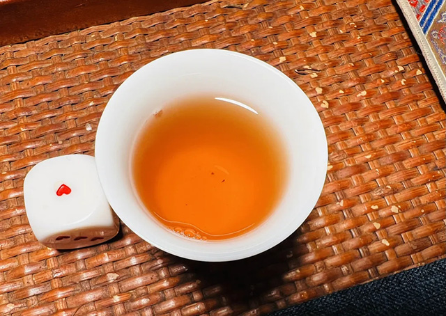 福今2011年珍藏青饼普洱茶品质特点