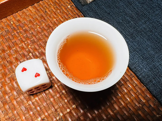 福今2011年珍藏青饼普洱茶品质特点