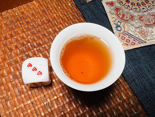 福今2011年珍藏青饼普洱茶品质特点